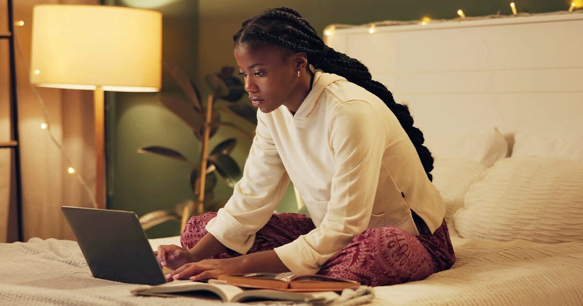 Navigating an Unexpected Pregnancy During the Holidays: How to Cope with Stress